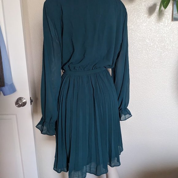 Green Dress - Picture 10 of 14